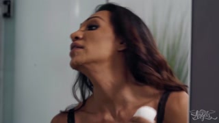 Смотри Bathroom Blowjob and Titty Fuck - бесплатное HD порно на FREE-FULL-PORN.COM