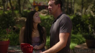 Mixed Family Fucks: Pierce Paris and Abby Maley - бесплатное порно в 4K FREE-FULL-PORN.COM