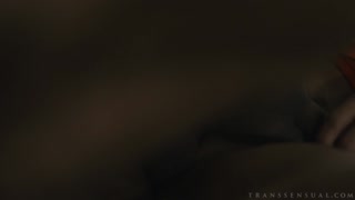 Смотри TS Foxxy's Enhanced Body Gets Licked - бесплатное HD порно на FREE-FULL-PORN.COM