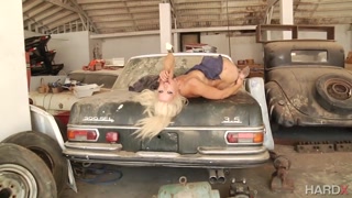 Смотри Cum Extraction with Blonde Star Anikka Albrite - бесплатное HD порно на FREE-FULL-PORN.COM