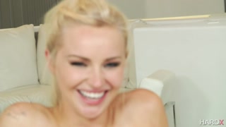 Смотри Petite and Blonde: Staci Carr's Hot Bodies - бесплатное HD порно на FREE-FULL-PORN.COM