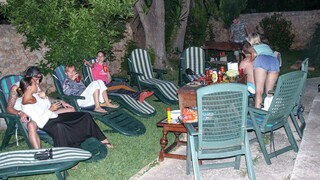 Смотри Nikki M Fucks Hard in the Pool - бесплатное HD порно на FREE-FULL-PORN.COM