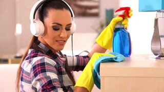 Смотри Brunette Maid's Anal Delight - бесплатное HD порно на FREE-FULL-PORN.COM