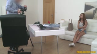 Смотри Amateur Spooning Ends in Blowjob - бесплатное HD порно на FREE-FULL-PORN.COM