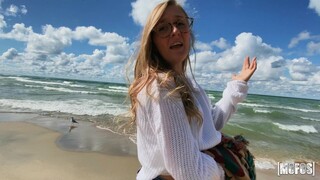 Смотри Trimmed Temptress Molly Gives Conor a Handjob - бесплатное HD порно на FREE-FULL-PORN.COM