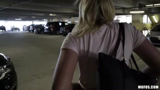 Sexy Blonde Sucks Cock for Cash - бесплатное порно в 4K FREE-FULL-PORN.COM