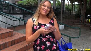 Смотри Blonde and Beautiful: Scarlett's Masturbation - бесплатное HD порно на FREE-FULL-PORN.COM