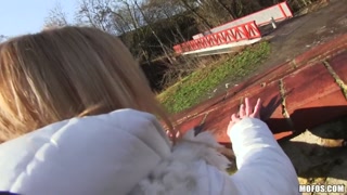 Смотри Cristal Caitlin Rides Out in the Open - бесплатное HD порно на FREE-FULL-PORN.COM