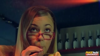 Смотри Standing Doggystyle with a Fake DJ - бесплатное HD порно на FREE-FULL-PORN.COM