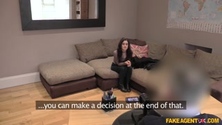 Смотри Petite Teen Facial in Office Setting - бесплатное HD порно на FREE-FULL-PORN.COM