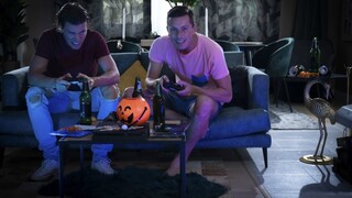 Смотри Deepthroat Double Blowjob on Halloween - бесплатное HD порно на FREE-FULL-PORN.COM