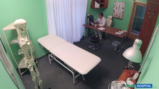 Смотри Blonde MILF Gets Cum on Tits from Doctor - бесплатное HD порно на FREE-FULL-PORN.COM