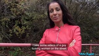 Смотри Doggystyle MILF fucks outside - бесплатное HD порно на FREE-FULL-PORN.COM