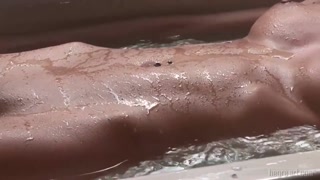 Смотри Hot Shower with Czech Yanna - бесплатное HD порно на FREE-FULL-PORN.COM
