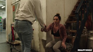 Смотри Skinny Leila's Deepthroat Adventure - бесплатное HD порно на FREE-FULL-PORN.COM