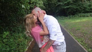 Смотри Outdoor Ballerina Fucking with Martin Gun - бесплатное HD порно на FREE-FULL-PORN.COM