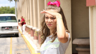 Смотри Short Teen with Fatherly Issues - бесплатное HD порно на FREE-FULL-PORN.COM