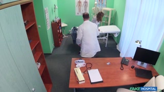 Смотри Doctor Enjoys Tight Pussy in Missionary - бесплатное HD порно на FREE-FULL-PORN.COM