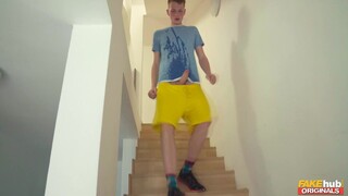 Смотри Ron Johnny Fox aids teen with medical issue - бесплатное HD порно на FREE-FULL-PORN.COM