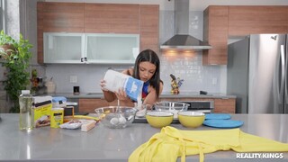 Смотри Amateur Interracial Action with Sean - бесплатное HD порно на FREE-FULL-PORN.COM
