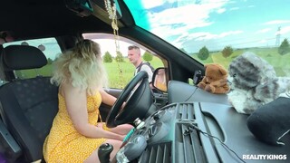 Смотри Outdoor Van Sex - бесплатное HD порно на FREE-FULL-PORN.COM