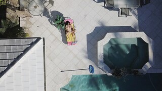 Смотри Brunette Milf Loves The Outdoors - бесплатное HD порно на FREE-FULL-PORN.COM