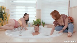 Смотри Shaved and Ready: Homestay Hottie Lucia - бесплатное HD порно на FREE-FULL-PORN.COM