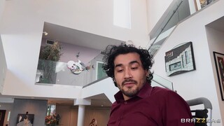 Смотри Home Fucking with Enhanced Body - бесплатное HD порно на FREE-FULL-PORN.COM