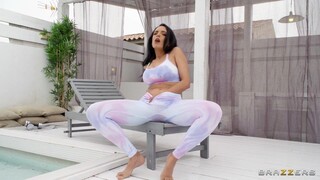 Смотри Facial in the Pool - бесплатное HD порно на FREE-FULL-PORN.COM