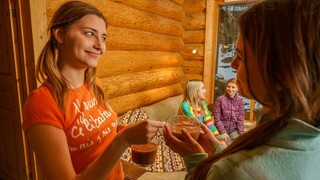 Смотри Small Tits, Big Fun in the Snow - бесплатное HD порно на FREE-FULL-PORN.COM