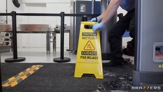 Stockings and Thong in Security - бесплатное порно в 4K FREE-FULL-PORN.COM