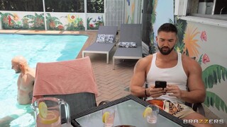 Смотри Cowgirl Reverse Cowgirl Pool Party - бесплатное HD порно на FREE-FULL-PORN.COM