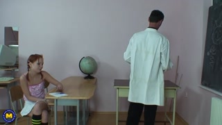 Смотри Teacher Thekla's Homework Plan for Her Student - бесплатное HD порно на FREE-FULL-PORN.COM