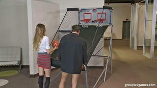 Смотри Hairy and Horny with Jessie - бесплатное HD порно на FREE-FULL-PORN.COM
