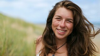 Смотри Hairy and Hard at the Beach - бесплатное HD порно на FREE-FULL-PORN.COM