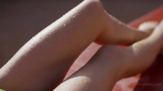 Clover's Outdoor Solo Experience - бесплатное порно в 4K FREE-FULL-PORN.COM