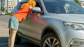 Hitchhiker Slut Takes Big Cock in Car Ride - бесплатное порно в 4K FREE-FULL-PORN.COM