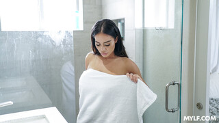 Смотри Victoria June And Nade Nasty Hot Cheating Scene - бесплатное HD порно на FREE-FULL-PORN.COM