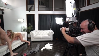 Смотри Seth Gamble & Kenzie Taylor Get Wild in Civil Commitment BTS - бесплатное HD порно на FREE-FULL-PORN.COM