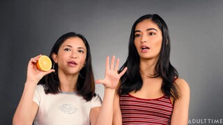 Смотри Petite Lesbians Jane Wilde & Emily Willis Tongue Fight - бесплатное HD порно на FREE-FULL-PORN.COM