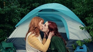 Смотри Hairy Pussy & Tattoos: Lesbian Neighbors Play Rough - бесплатное HD порно на FREE-FULL-PORN.COM