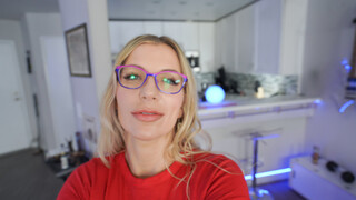 Ashley Fires - Stepmom’s Pussy Needs Love - бесплатное порно в 4K FREE-FULL-PORN.COM