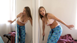 Смотри Big Tits Britney Amber Teases Robber - Intense Handjob & Sex - бесплатное HD порно на FREE-FULL-PORN.COM