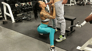 Смотри Amia Miley’s Athletic Body Takes Big Cock Deep - бесплатное HD порно на FREE-FULL-PORN.COM