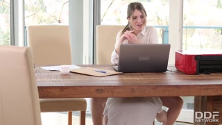 Смотри Rebecca Volpetti – Work from Home Anal Creampie - бесплатное HD порно на FREE-FULL-PORN.COM