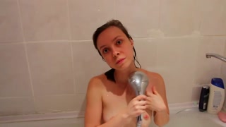 Hairy Sabrina washes her pussy in the shower - бесплатное порно в 4K FREE-FULL-PORN.COM