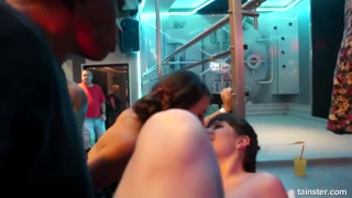 Смотри Wild Party with Alexis Crystal, Amirah Adara & More - Group Sex - бесплатное HD порно на FREE-FULL-PORN.COM