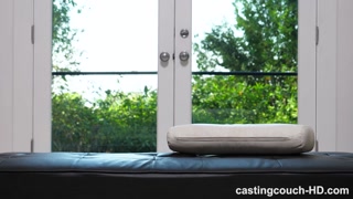 Смотри Casting Couch Creampie for Big Ass Lacey - бесплатное HD порно на FREE-FULL-PORN.COM