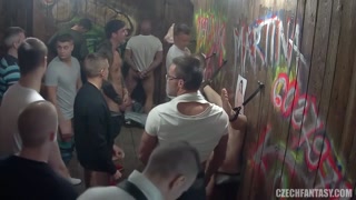 Смотри Czech Fantasy 11: Blonde & Brunette Orgy - бесплатное HD порно на FREE-FULL-PORN.COM