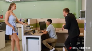 Смотри Secretary Gets a Deep Creampie at Work - бесплатное HD порно на FREE-FULL-PORN.COM